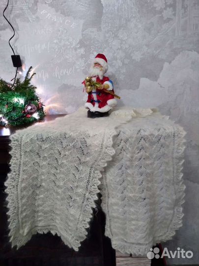 Пуховый ажурный шарф