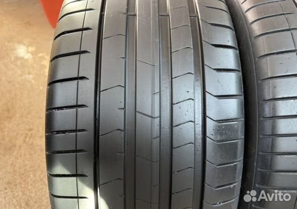 Pirelli P Zero PZ4 275/40 R21 107Y