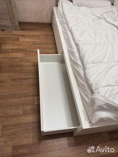Кровать IKEA malm 180*200