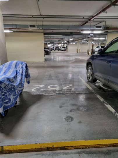 Машиноместо, 12 м²