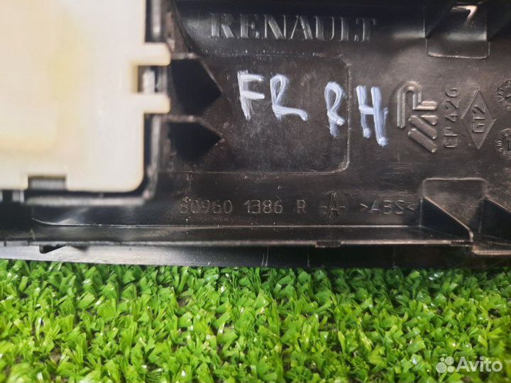 Кнопка стеклоподъемника передняя правая LADA X-Ray