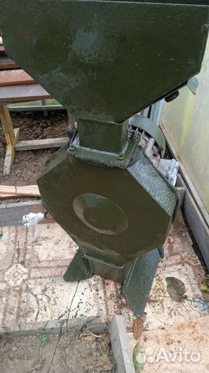 Зернодробилка