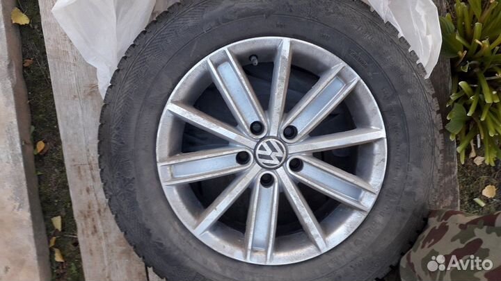 Gislaved Nord Frost 5 215/65 R16 102V