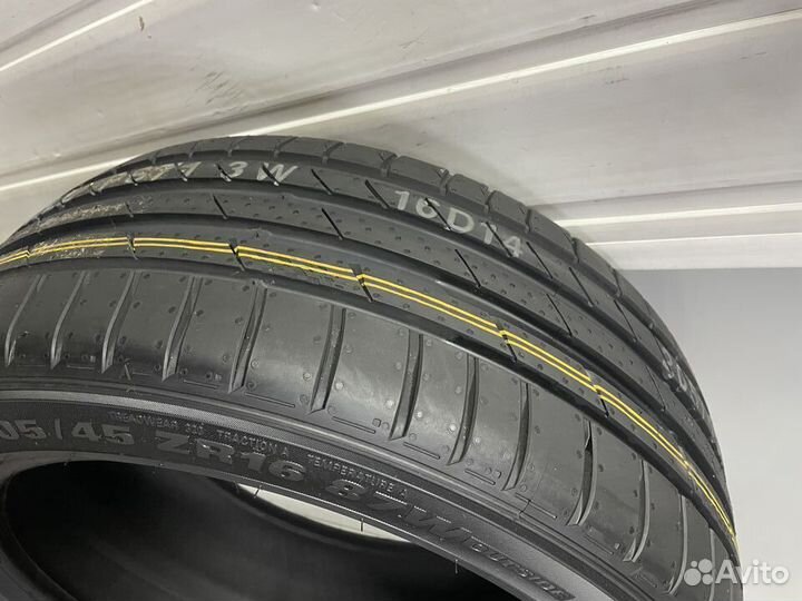 Kumho Ecsta PS71 205/45 R16 87W