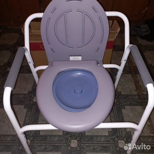 Кресло туалет armed