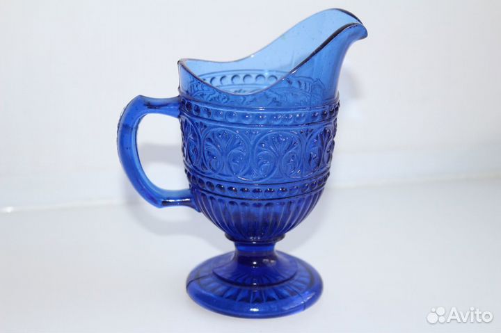 Старинный молочник сливочник кобальтовое стекло