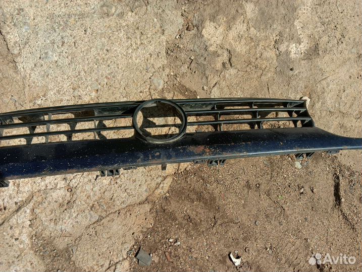 Решетка радиатора Volkswagen golf 3