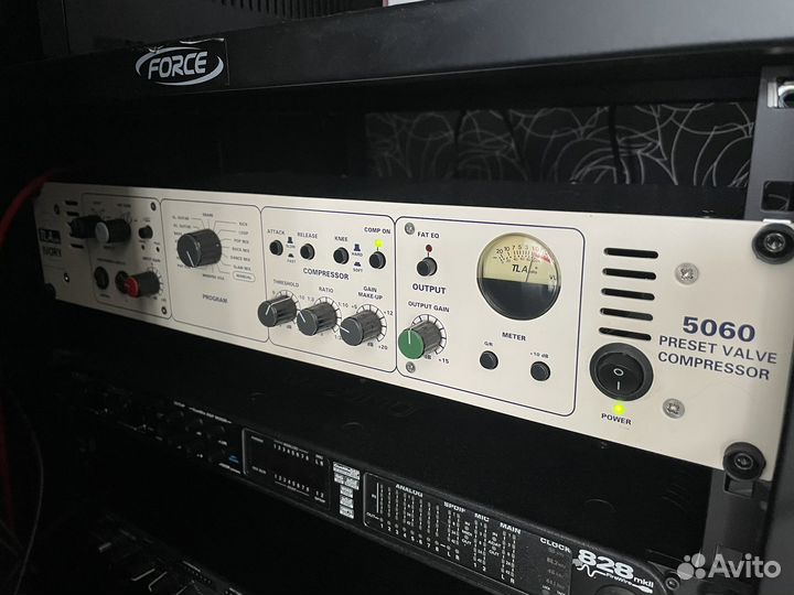 Ламповый микрофонный предусилитель TLAudio Ivory 2