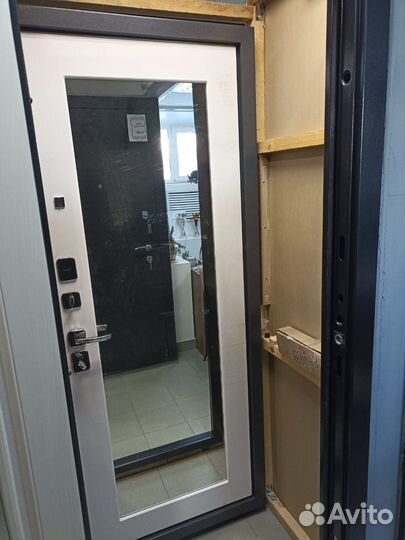 Входная металлическая дверь