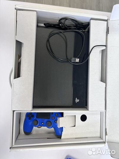 Игровая приставка Sony PlayStation 4