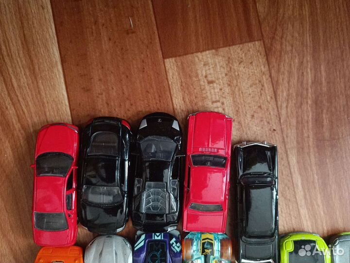 Hot wheels машинки