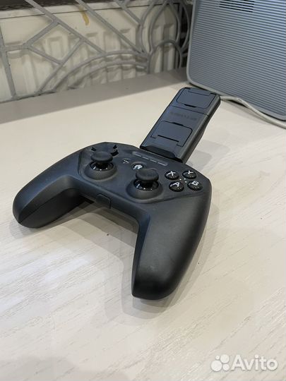 Беспроводной геймпад SteelSeries Nimbus+ Apple