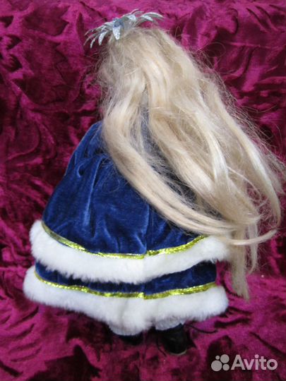 Кукла фарфоровая снегурочка