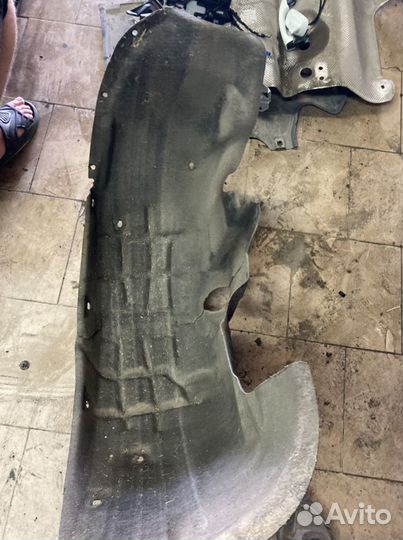 Локер подкрылок задний Audi A4 B8