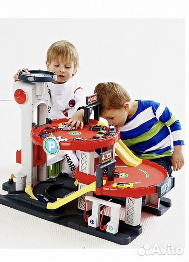 Большой гараж, парковка ELC