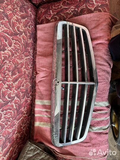 Решетка бампера на mercedes w212