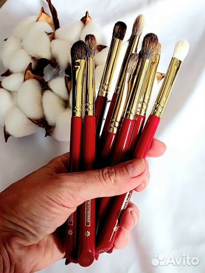 Кисти для макияжа натуральные