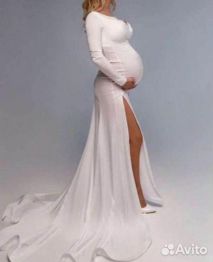 Шикарное платье из шёлка со шлейфом для беременных