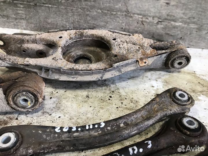 Рычаг задний подвески Mercedes W203