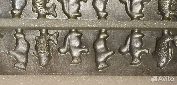 Петушки. зверьки.Леденцы на палочке.Форма.Орешки