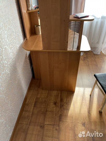 Стол компьютерный