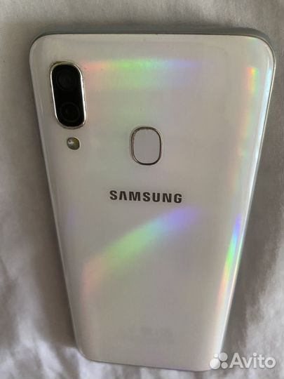 Samsung Galaxy A40, 4/64 ГБ