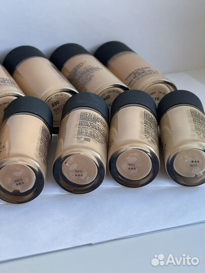 Mac Крем тональный(основа для лица) новая