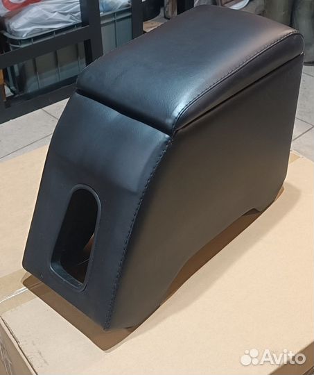 Подлокотник volkswagen polo sedan