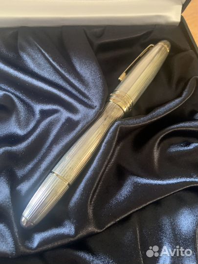 Montblanc перьевая ручка