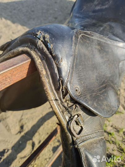 Седло для лошади