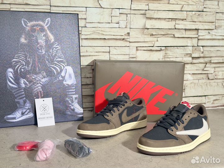 Air Jordan 1 Retro Low OG SP Travis Scott