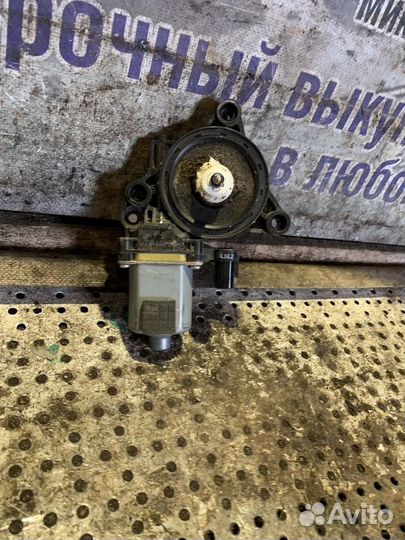 Мотор стеклоподъемника Kia Sportage 4