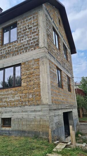 Дом 168 м² на участке 4,7 сот.