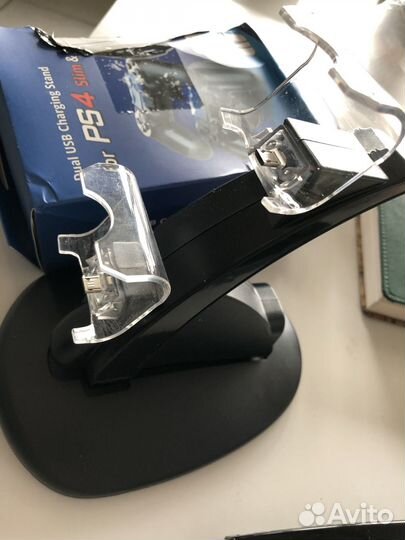 Держатель зарядка для 2х джойстиков PS4