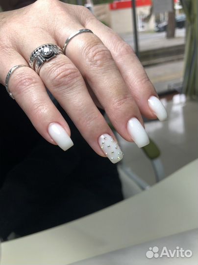 Педикюр с покрытием лаком