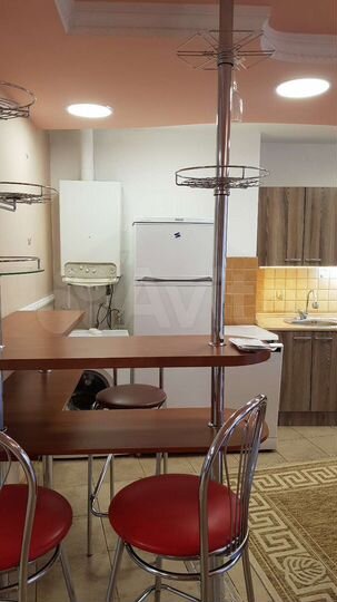 2-к. квартира, 83 м², 4/4 эт.