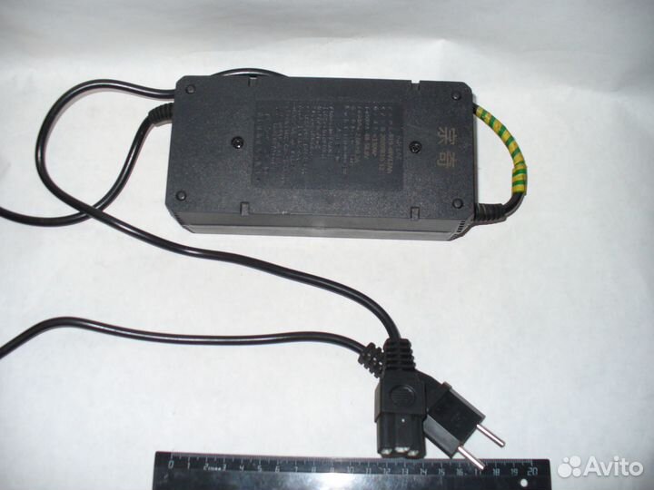 Зарядка для электросамокатп