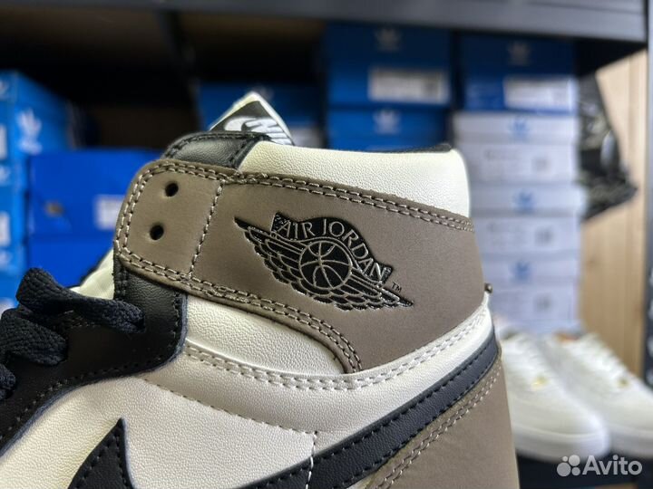 Кроссовки Nike Air Jordan 1 high