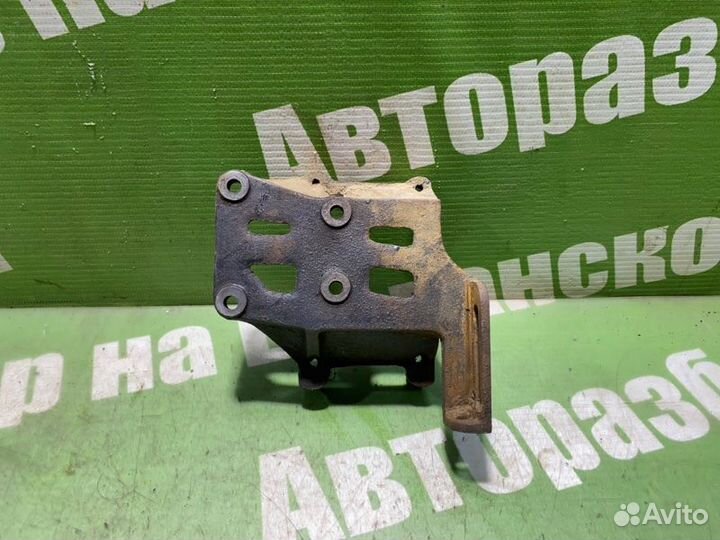 Кронштейн компрессора кондиционера Daewoo Nexia