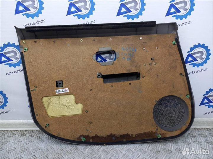 Обшивка двери передней правой Nissan Cube 1 Z10