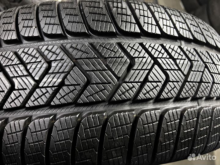 Pirelli Scorpion Winter 255/45 R20