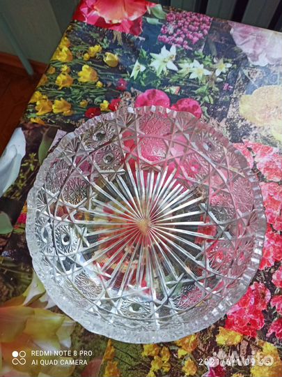 Хрустальная ваза