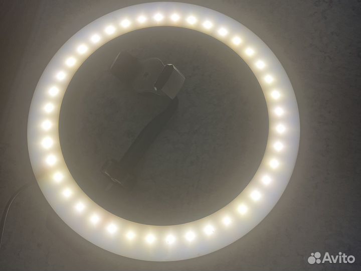 Кольцевая лампа со штативом