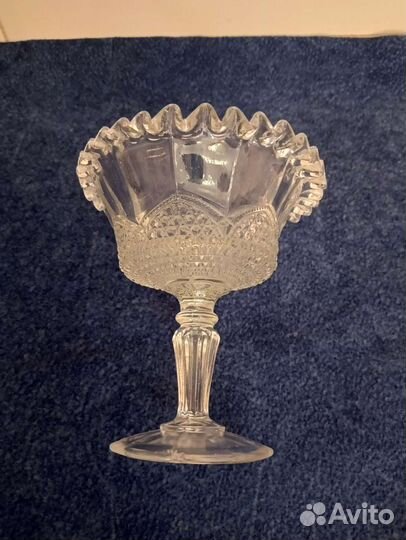 Ваза для варенья на ножке. Старинная