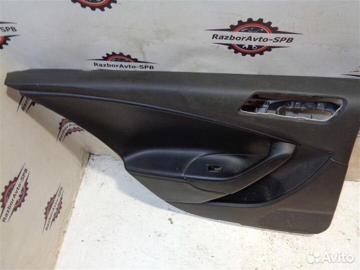 Обшивка двери задней левой VW Passat (B6) 2005-20