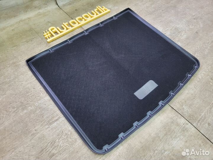 Коврик Lux в багажник Volkswagen Touareg 2