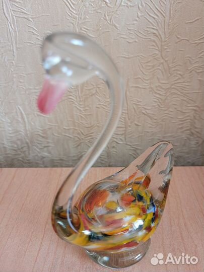 Лебедь стеклянный