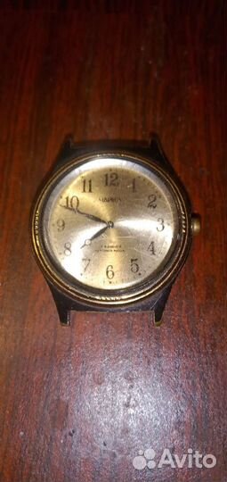 Часы механические СССР Чайка 17 камней