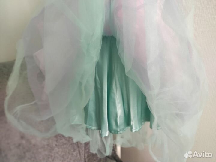 Нарядное платье