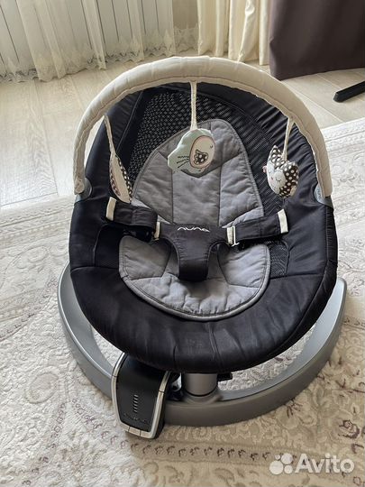 Шезлонг качалка Nuna leaf